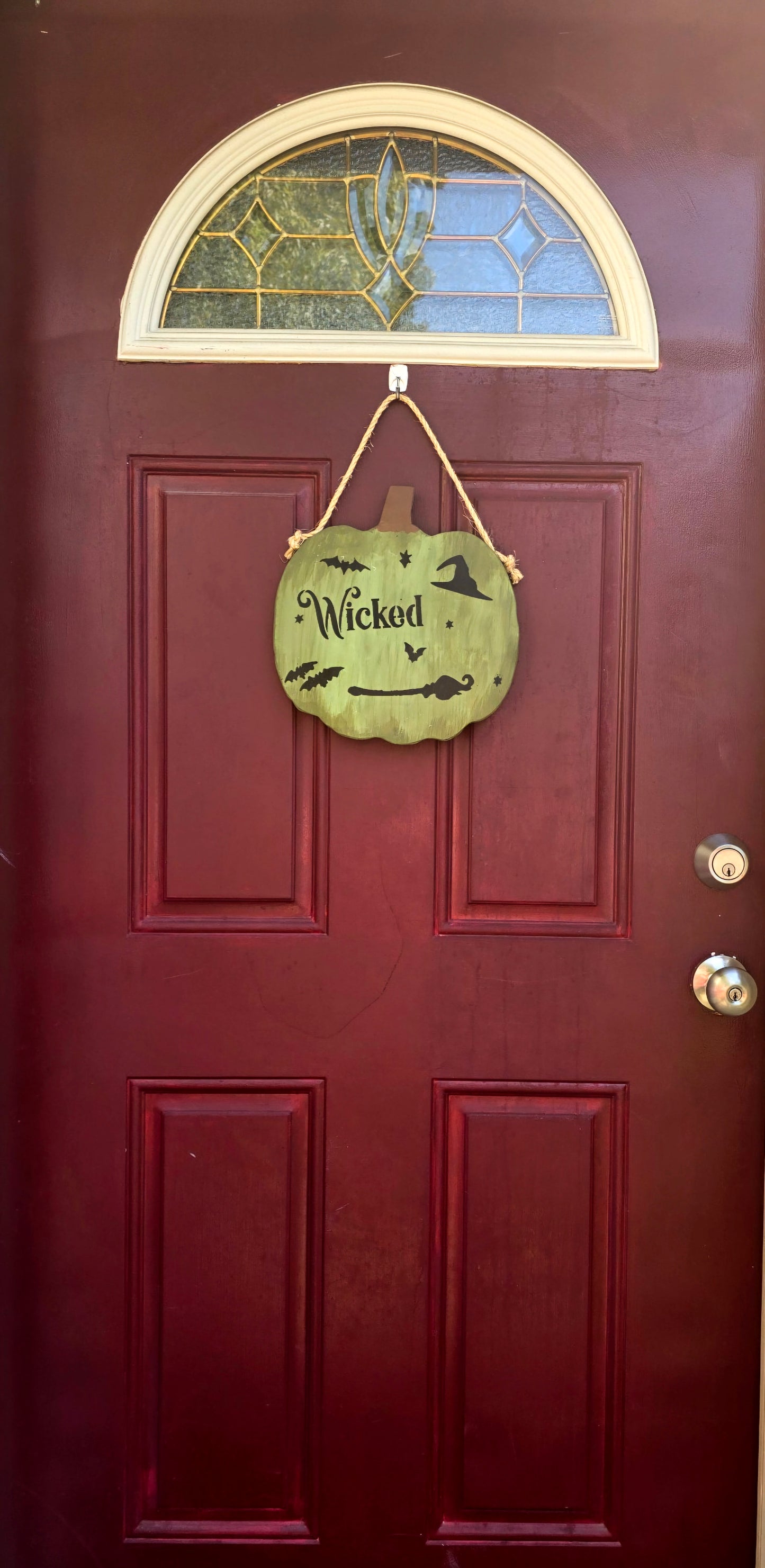 Wickedly Wonderful Halloween Decor: Handcrafted Pumpkin Sign