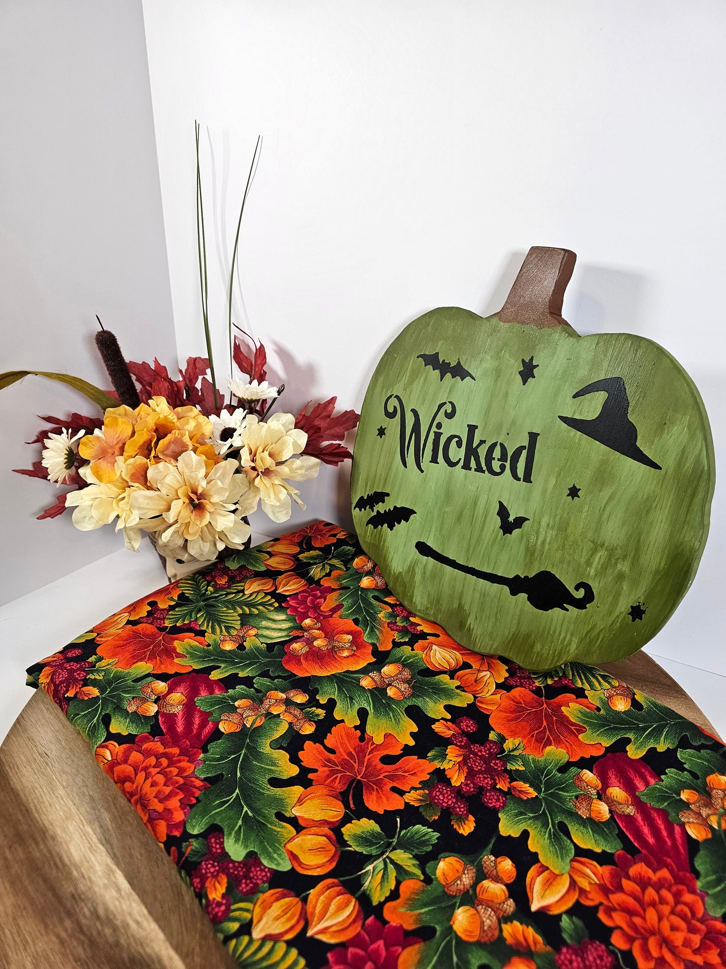 Wickedly Wonderful Halloween Decor: Handcrafted Pumpkin Sign