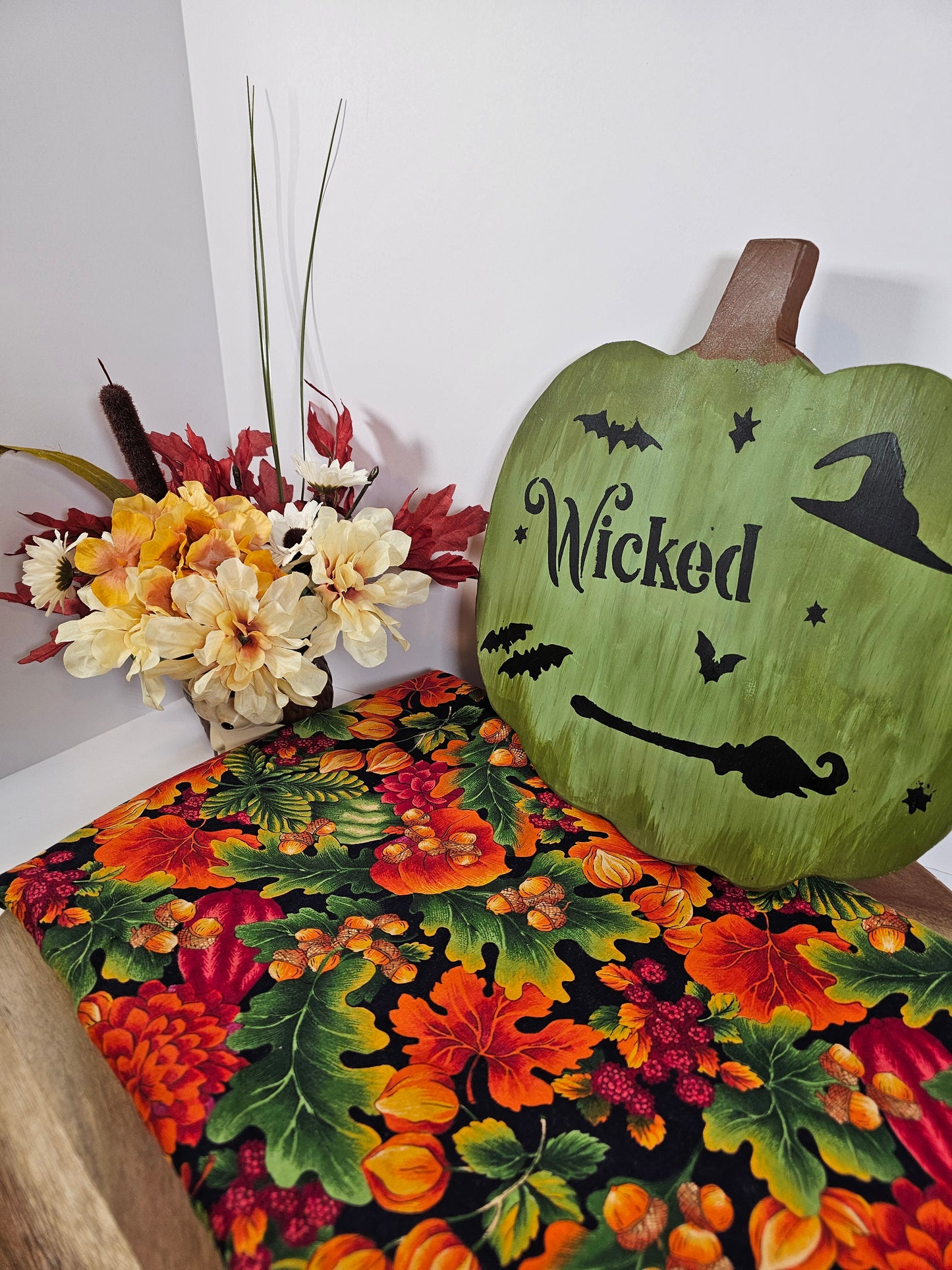 Wickedly Wonderful Halloween Decor: Handcrafted Pumpkin Sign