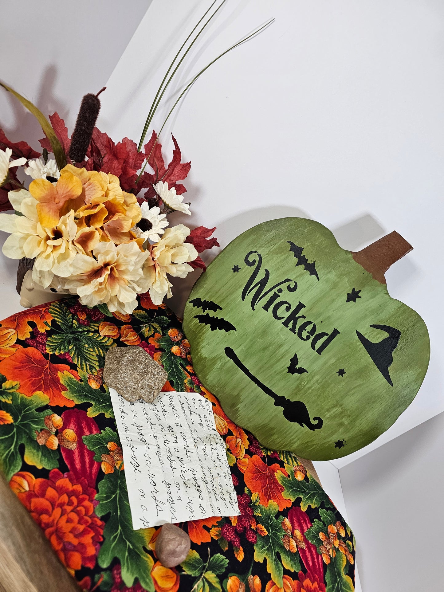 Wickedly Wonderful Halloween Decor: Handcrafted Pumpkin Sign