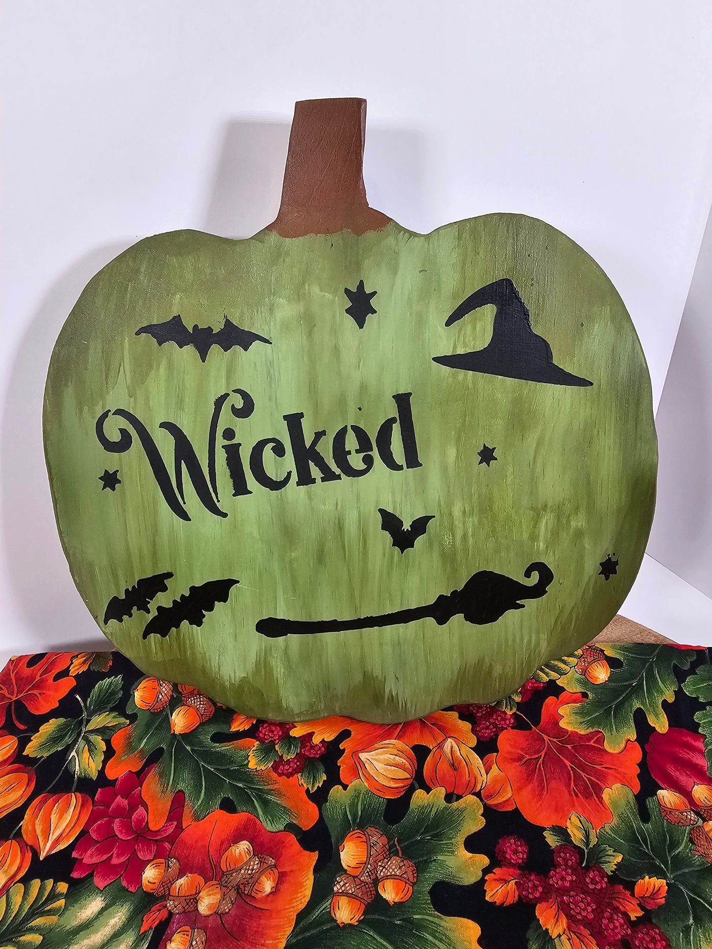 Wickedly Wonderful Halloween Decor: Handcrafted Pumpkin Sign